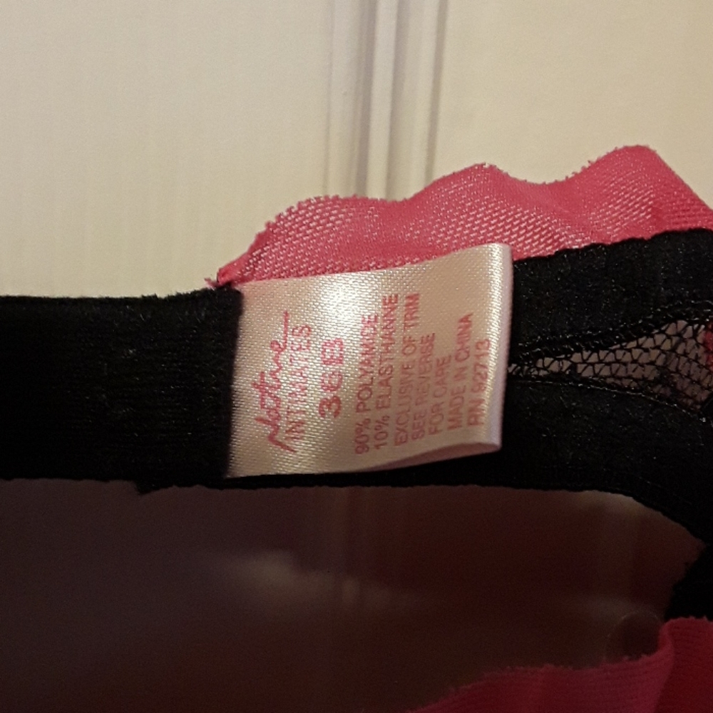 Lingerie - Picture 2 of 6